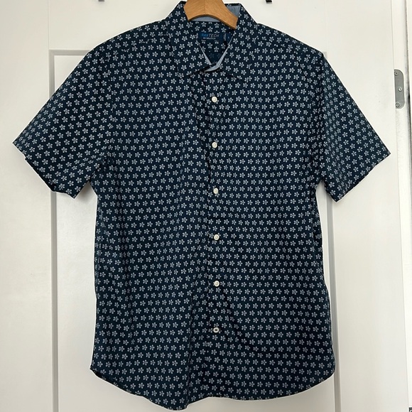 Mens Nautica performance button up in pristine condition, never worn - Picture 1 of 7